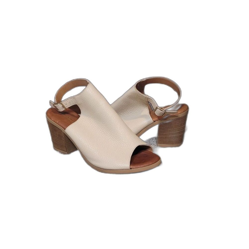 L'Artigiano Lucchese Block Slingback Heels